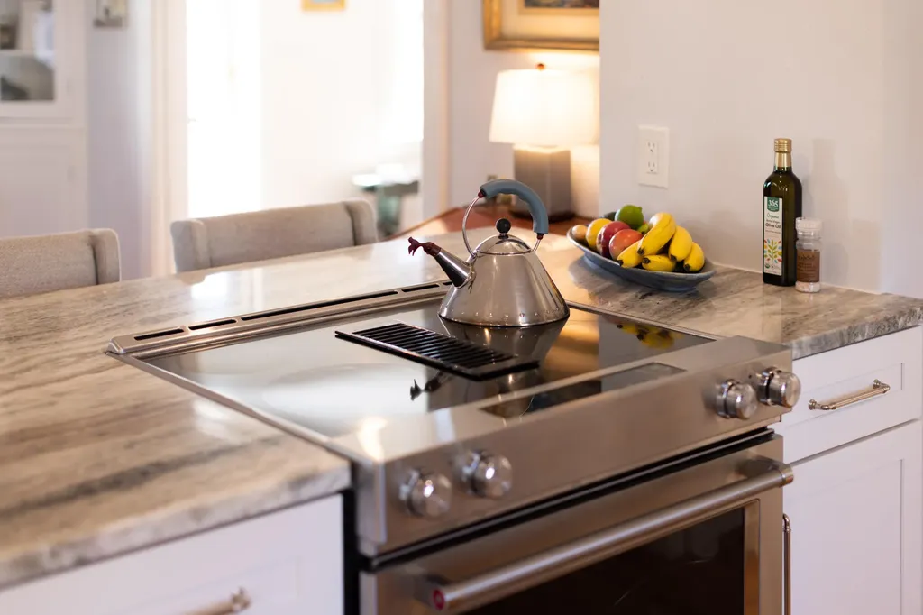 17 Traip Avenue Kittery ME 03904