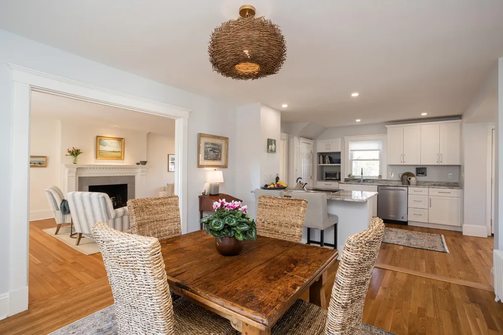 17 Traip Avenue Kittery ME 03904