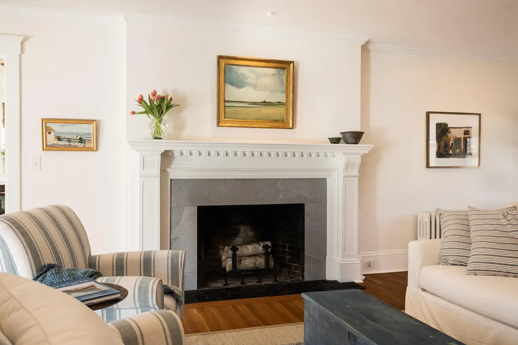 17 Traip Avenue Kittery ME 03904