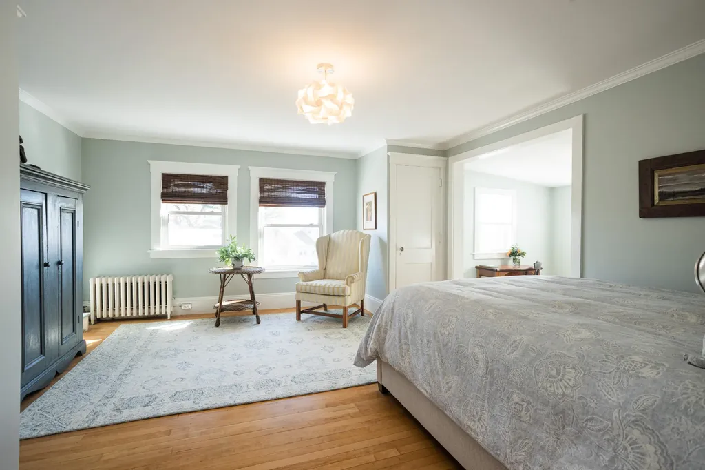 17 Traip Avenue Kittery ME 03904