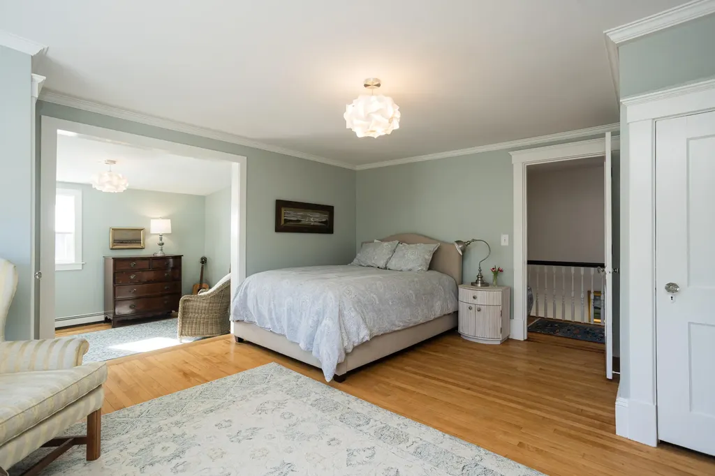 17 Traip Avenue Kittery ME 03904