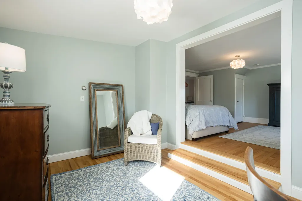 17 Traip Avenue Kittery ME 03904