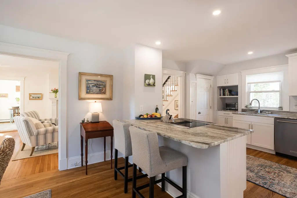 17 Traip Avenue Kittery ME 03904