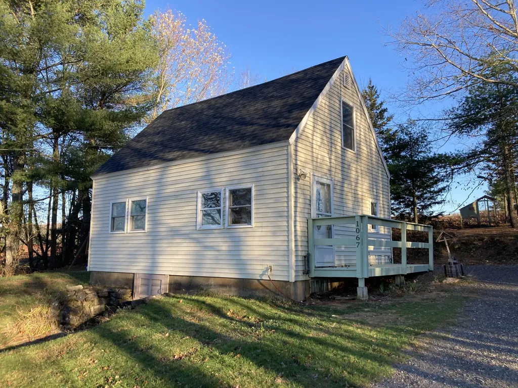 1067 Sennebec Road Union ME 04862