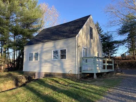 1067 Sennebec Road Union ME 04862
