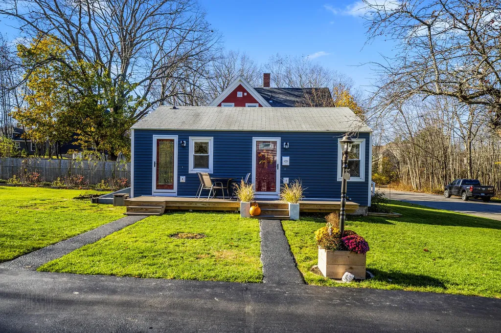 76 Edgewood Avenue Portland ME 04103