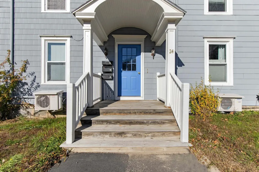 24 Oak Street Brunswick ME 04011