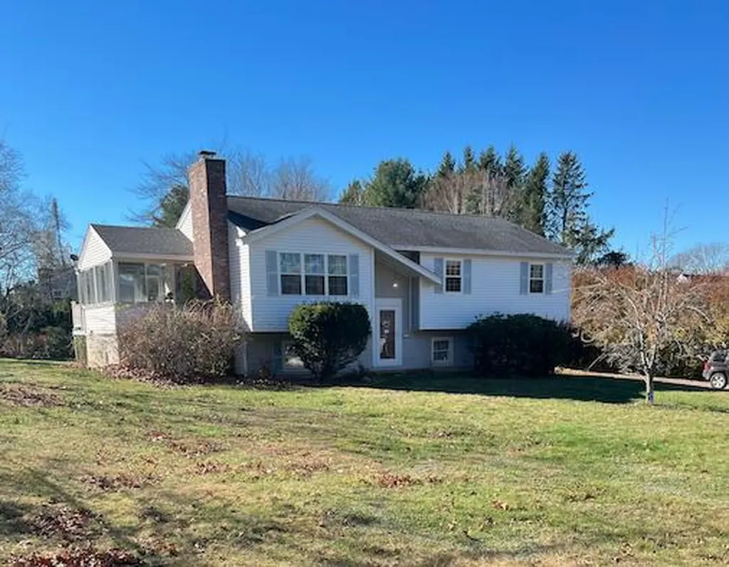 101 Raydon Road Extension York ME 03909