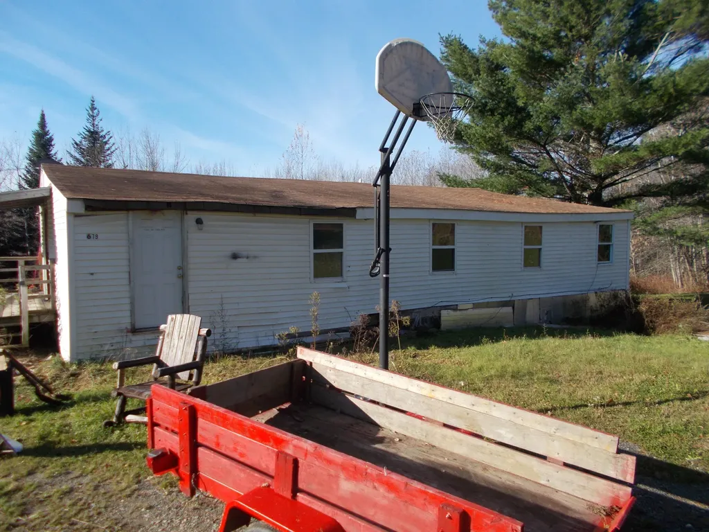 679 Canaan Road Skowhegan ME 04976