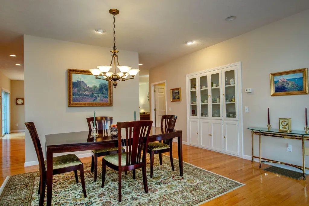 24 Deerfield Drive Brunswick ME 04011