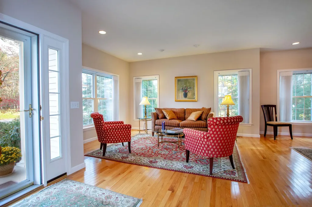 24 Deerfield Drive Brunswick ME 04011