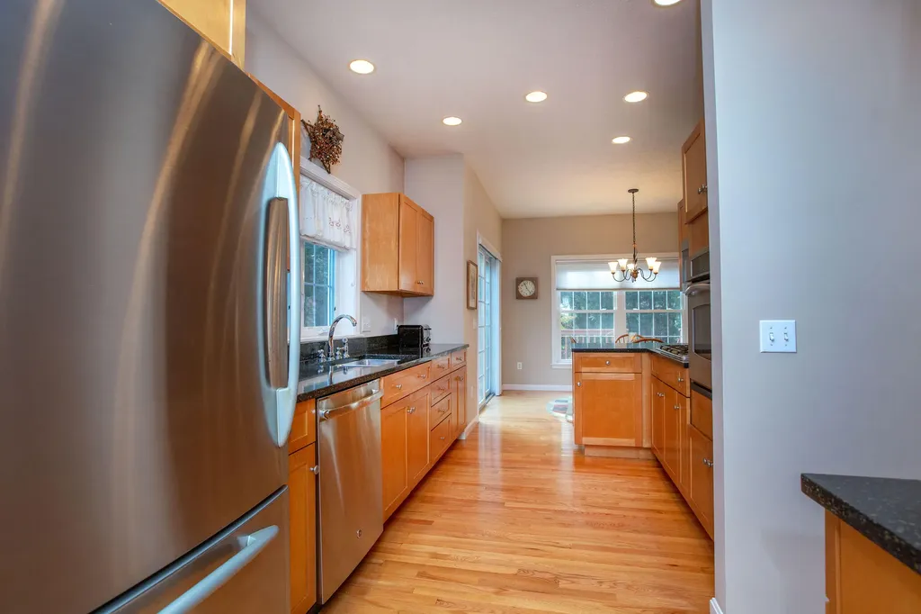 24 Deerfield Drive Brunswick ME 04011