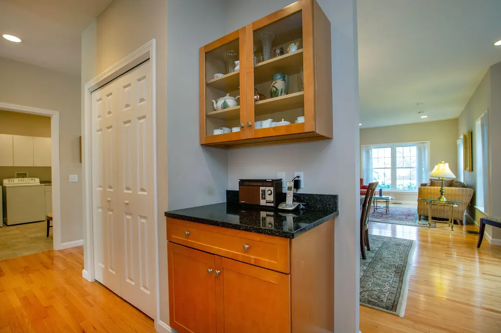 24 Deerfield Drive Brunswick ME 04011