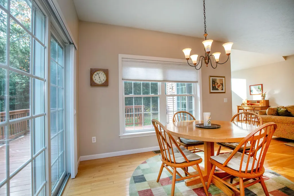 24 Deerfield Drive Brunswick ME 04011