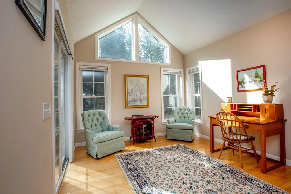 24 Deerfield Drive Brunswick ME 04011