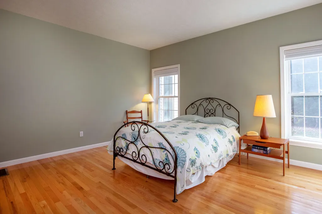 24 Deerfield Drive Brunswick ME 04011