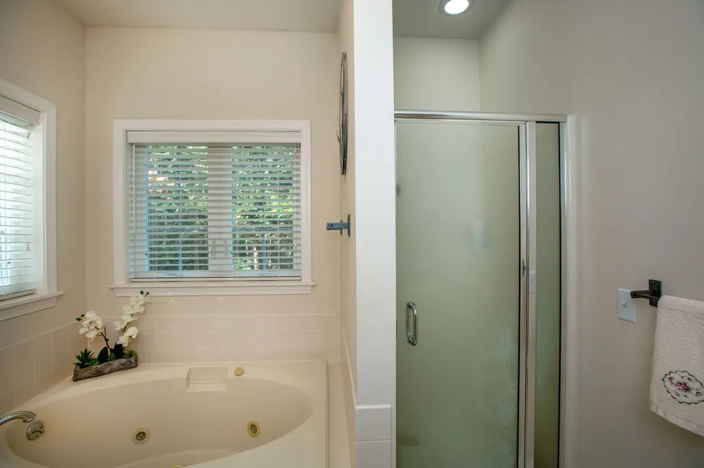 24 Deerfield Drive Brunswick ME 04011