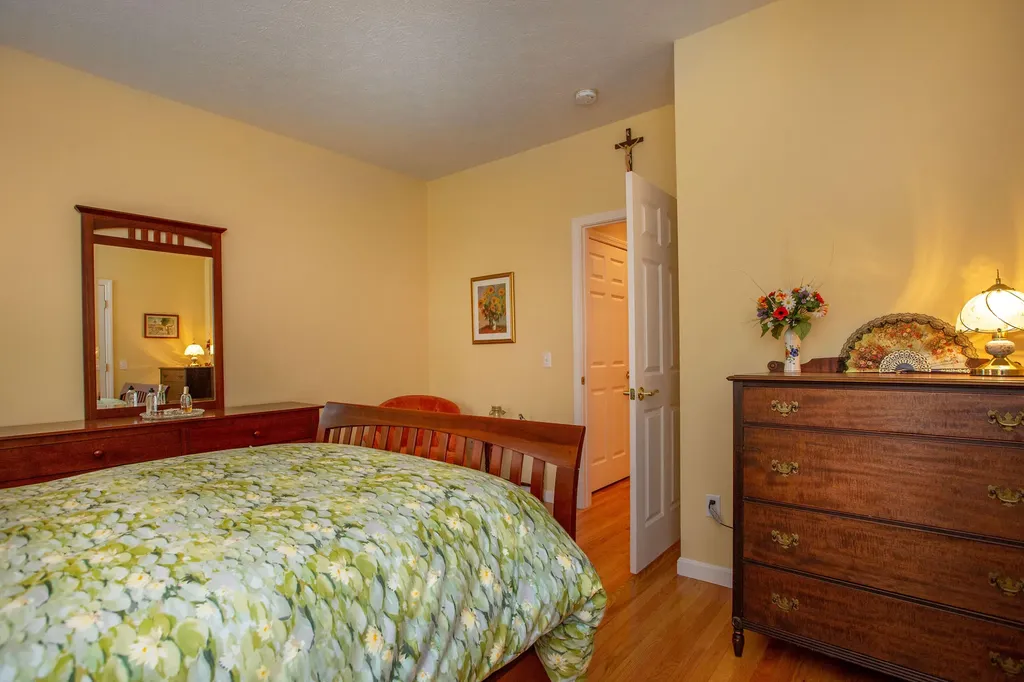 24 Deerfield Drive Brunswick ME 04011