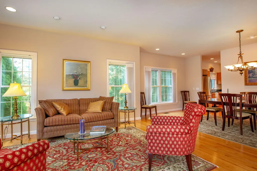 24 Deerfield Drive Brunswick ME 04011