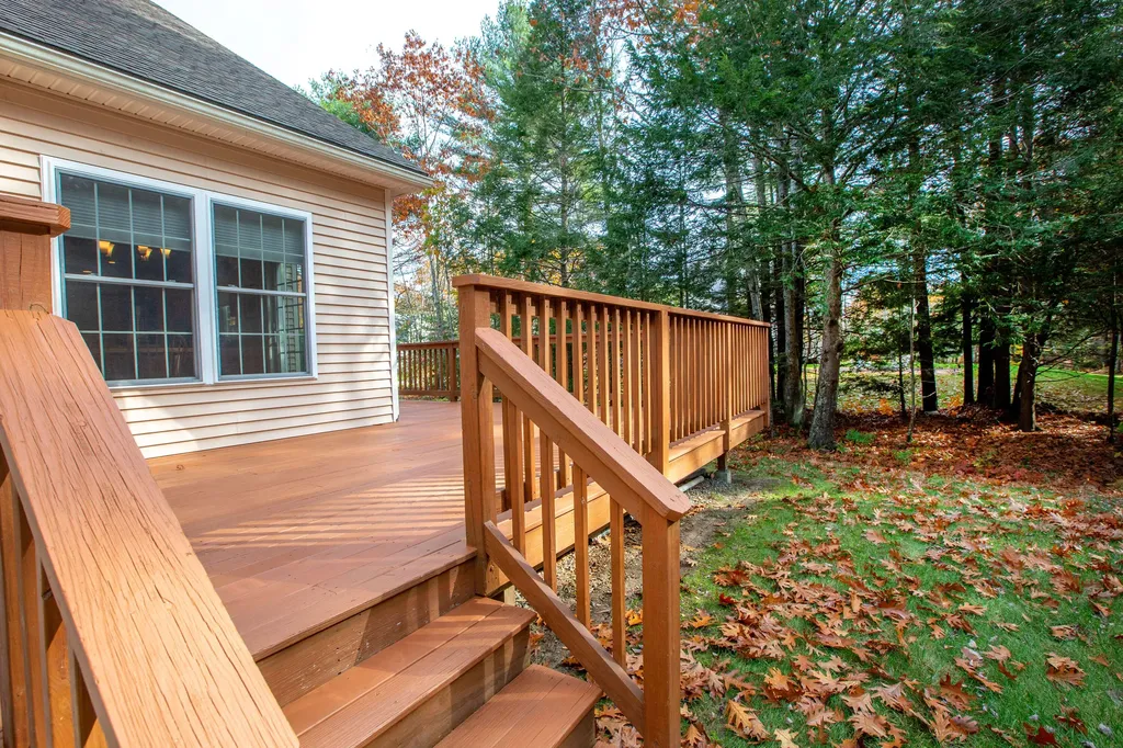 24 Deerfield Drive Brunswick ME 04011