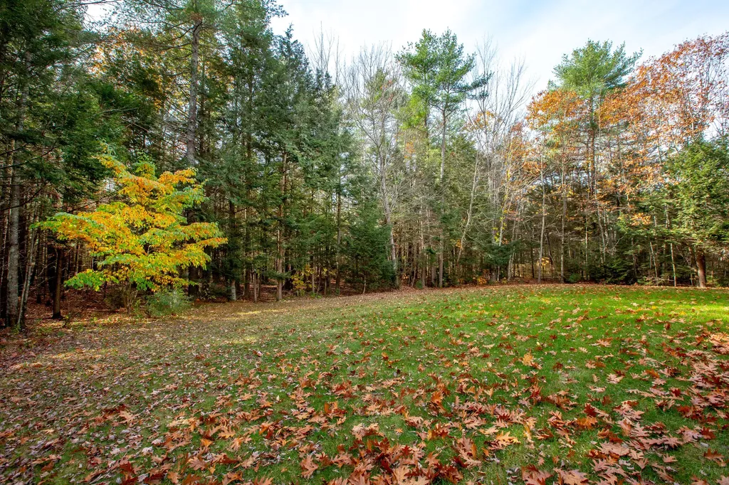 24 Deerfield Drive Brunswick ME 04011