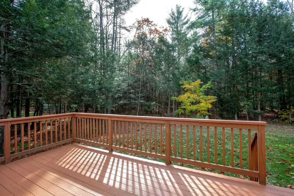 24 Deerfield Drive Brunswick ME 04011