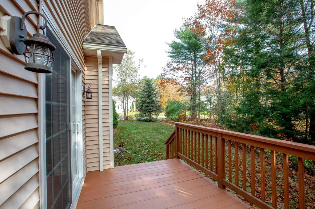24 Deerfield Drive Brunswick ME 04011
