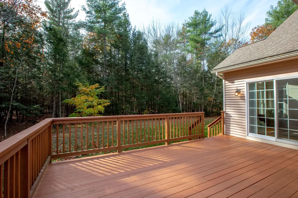 24 Deerfield Drive Brunswick ME 04011