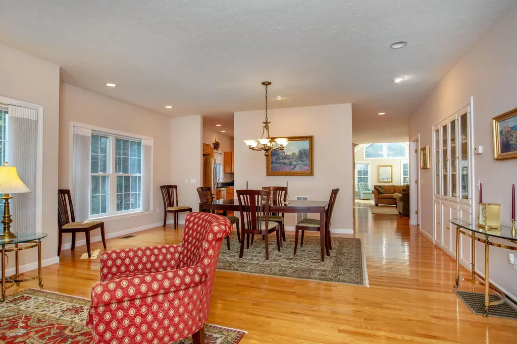 24 Deerfield Drive Brunswick ME 04011