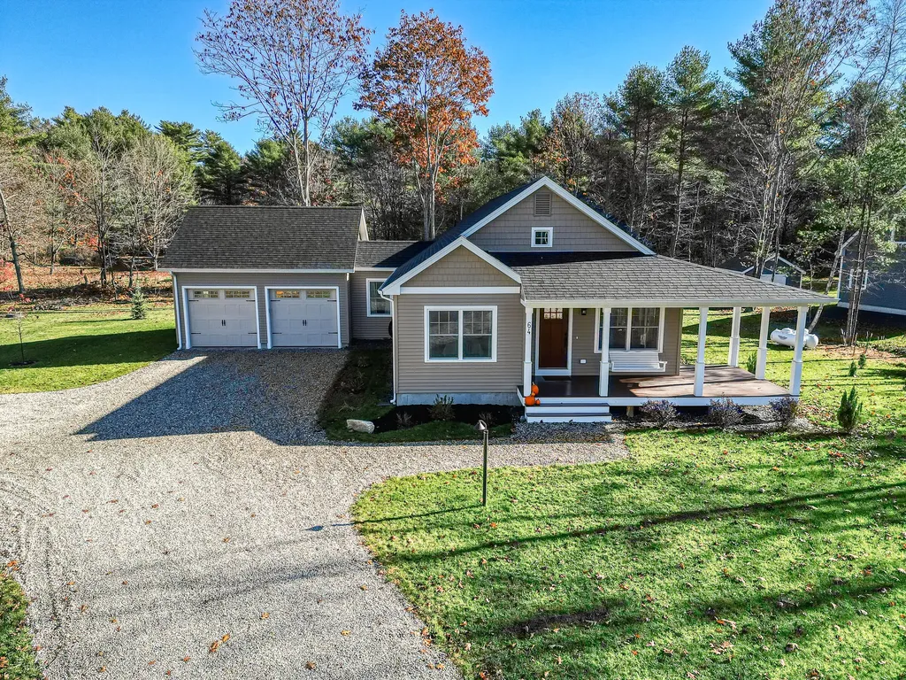 64 Somerset Place Topsham ME 04086