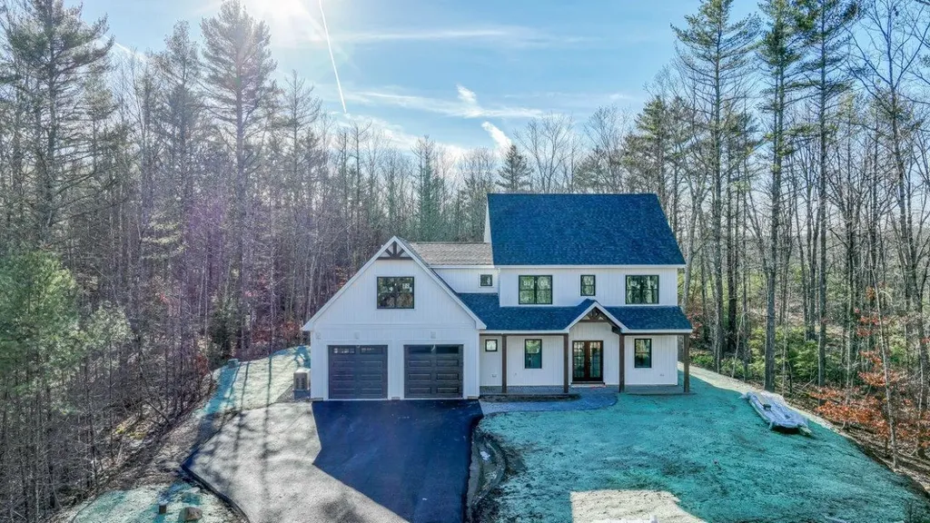 11 Dory Drive York ME 03909