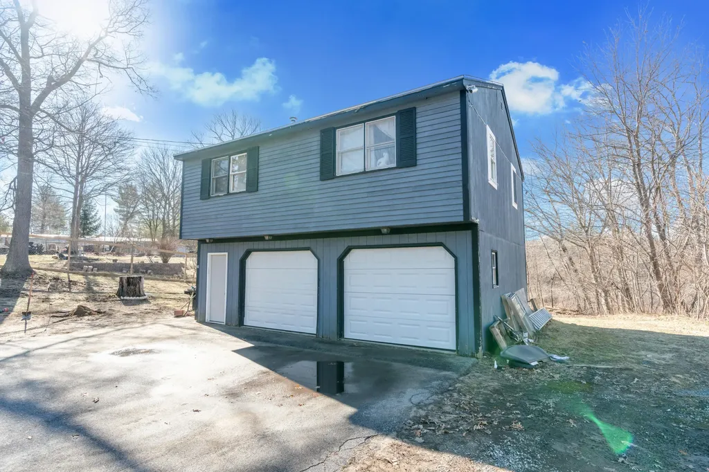 29 Gregory Drive Sanford ME 04073
