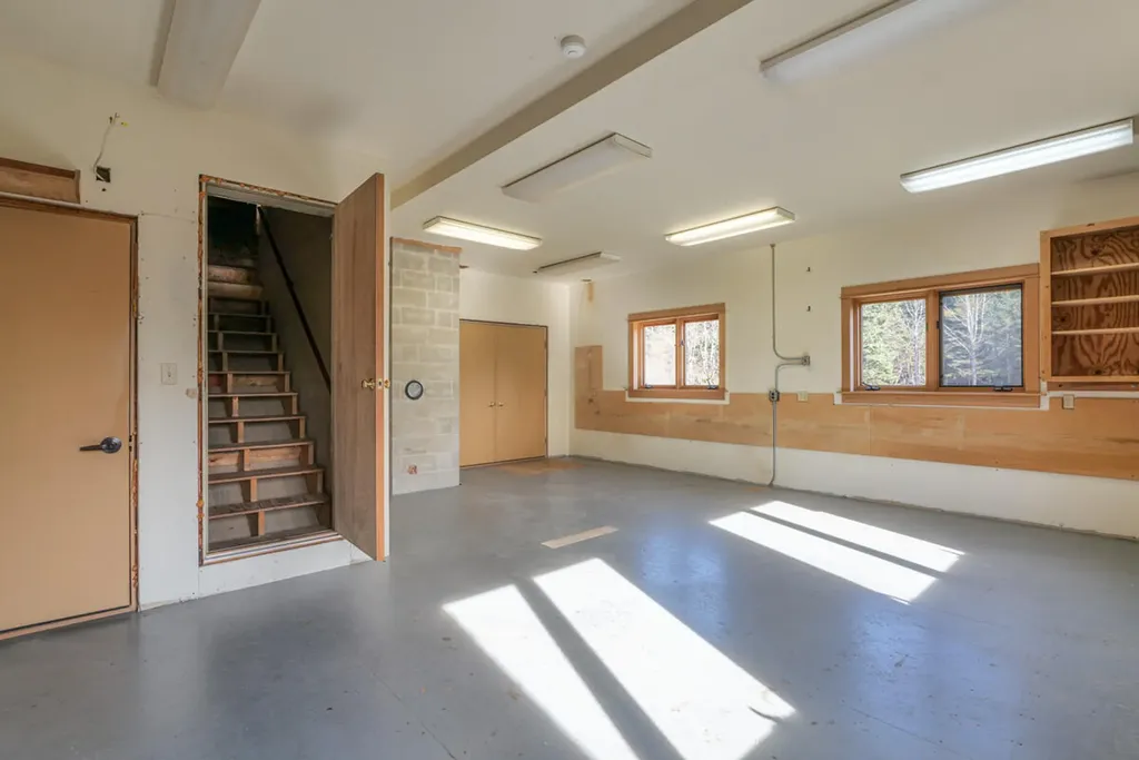 748 Oceanville Road Stonington ME 04681
