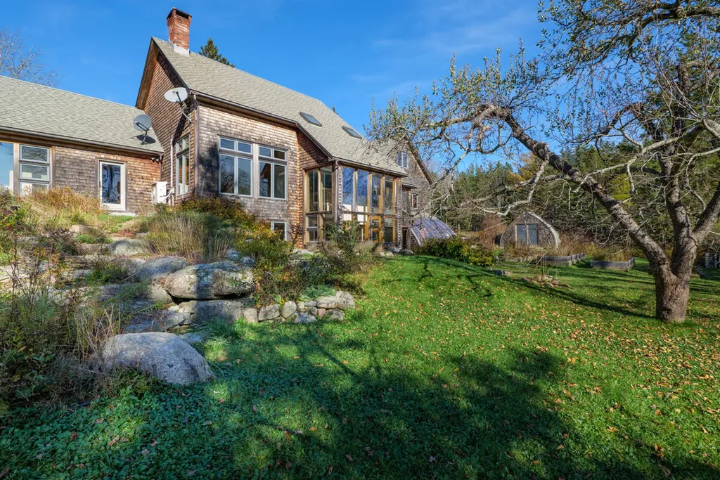 748 Oceanville Road Stonington ME 04681