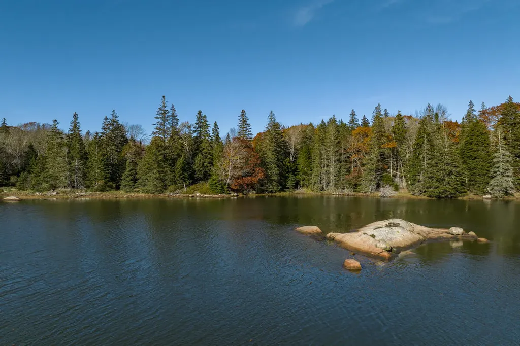 748 Oceanville Road Stonington ME 04681