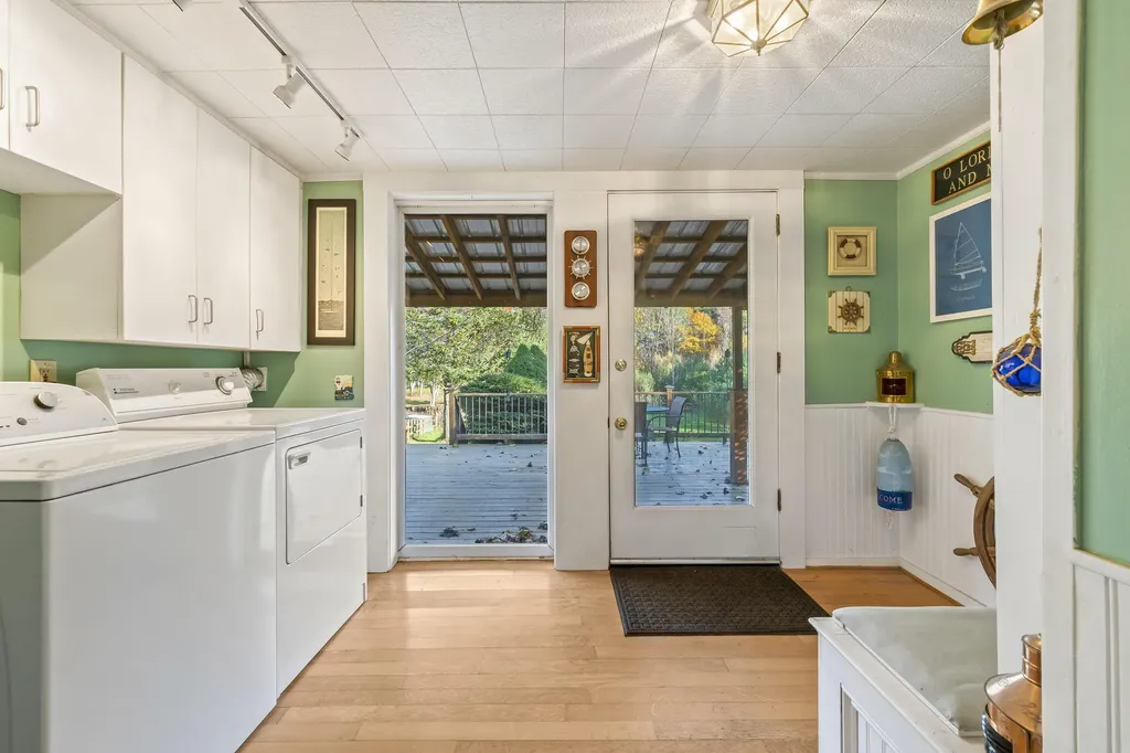 214 Main Road Westport Island ME 04578