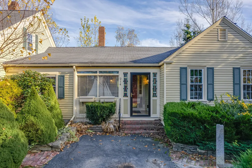214 Main Road Westport Island ME 04578