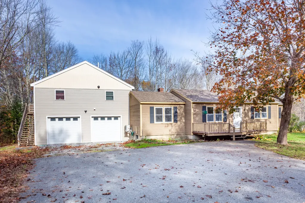 19 Hoffses Drive Camden ME 04843