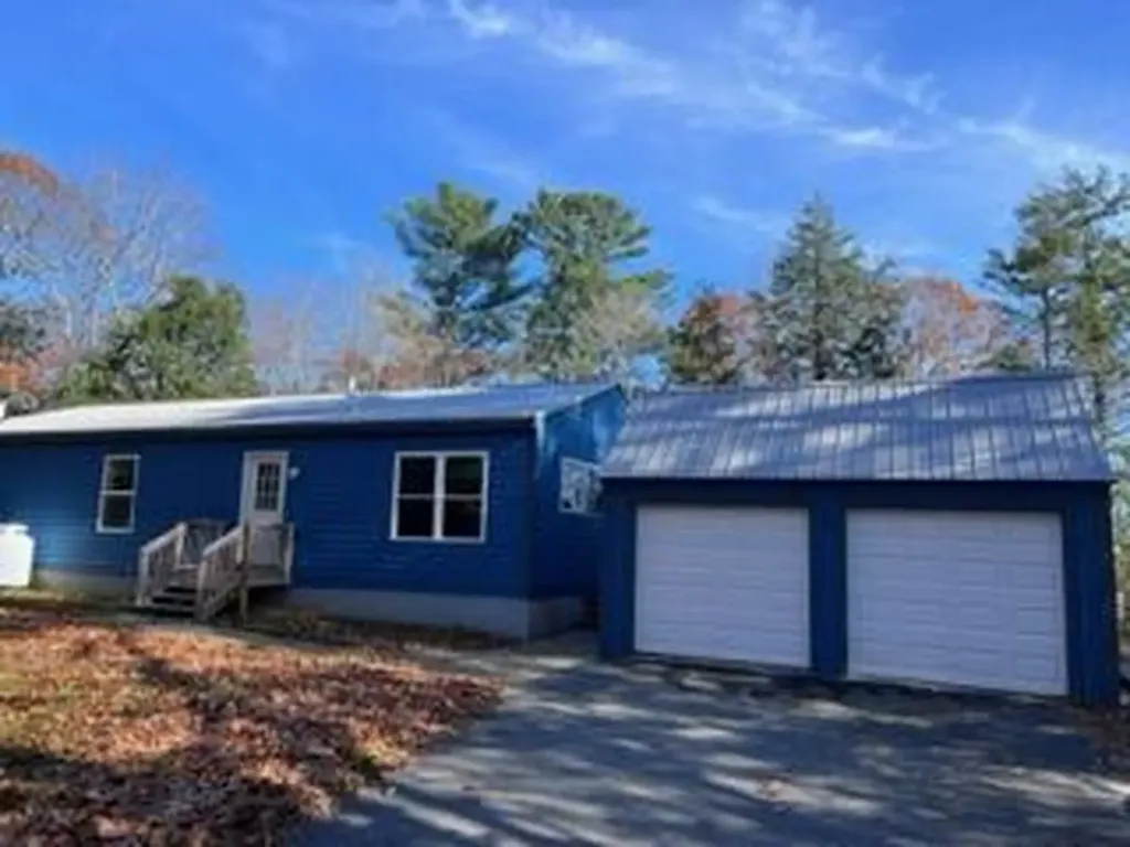 447 Ridge Road Bowdoinham ME 04008