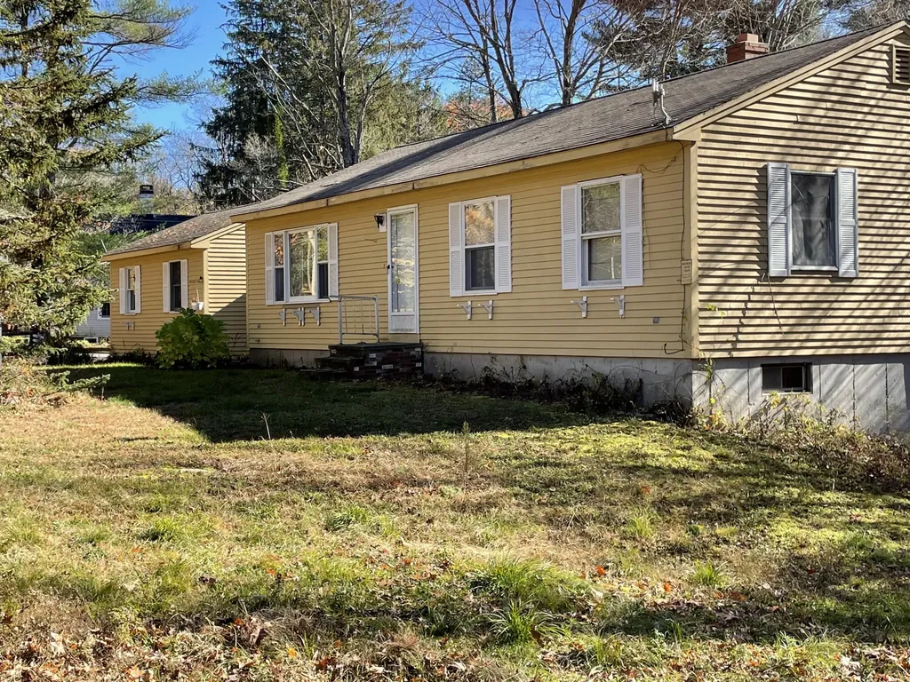 95 Mast Road Falmouth ME 04105