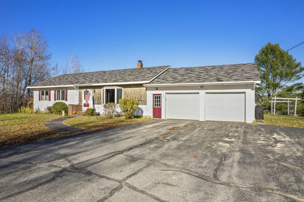 122 Cedar Lane Farmington ME 04938