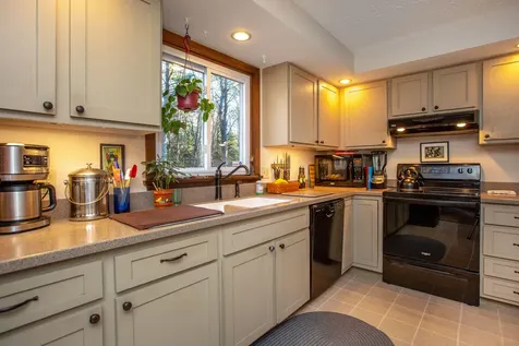 397 Woodside Road Brunswick ME 04011
