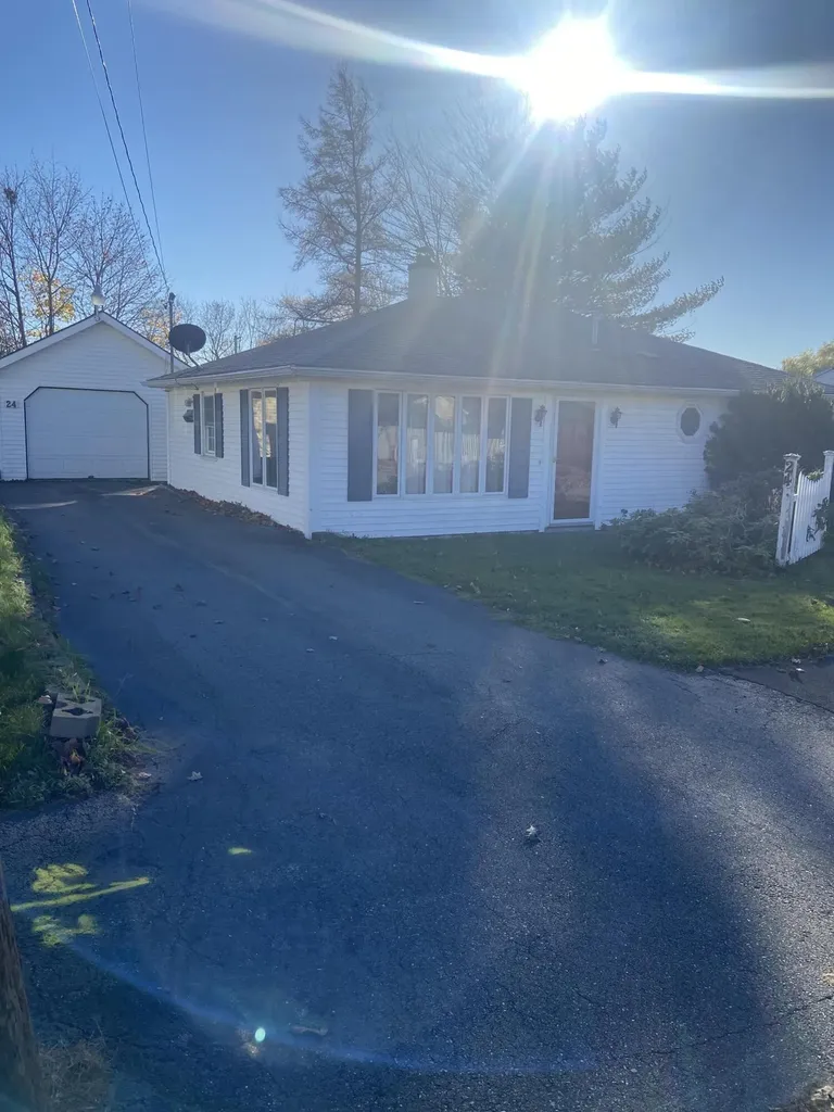 24 Nash Street Bangor ME 04401