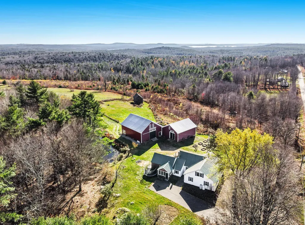 220 South Road Fayette ME 04349