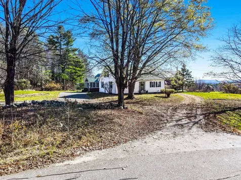 220 South Road Fayette ME 04349