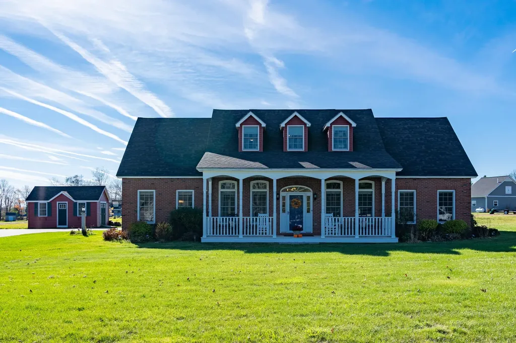 43 Mulberry Lane Oakland ME 04963