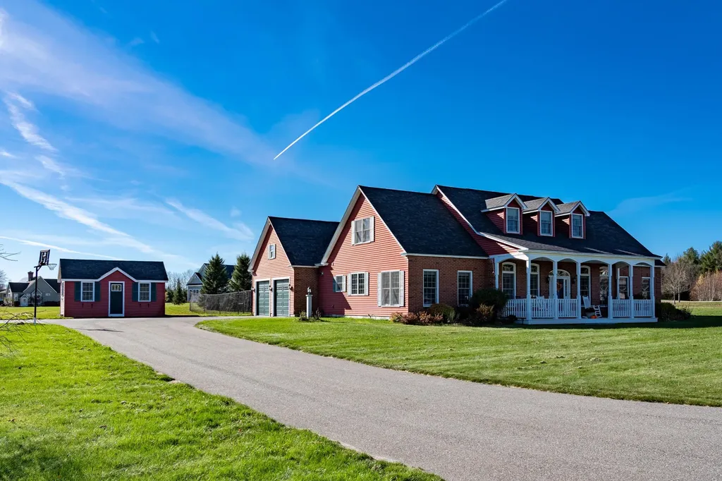 43 Mulberry Lane Oakland ME 04963