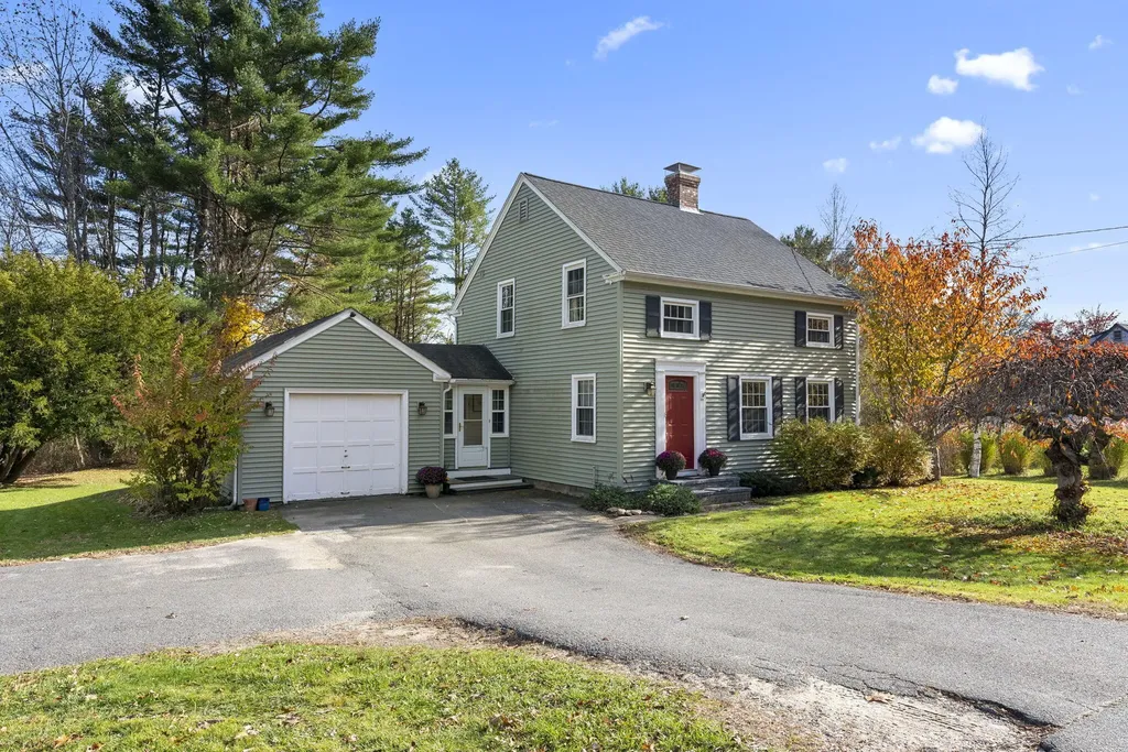 209 Middle Road Falmouth ME 04105