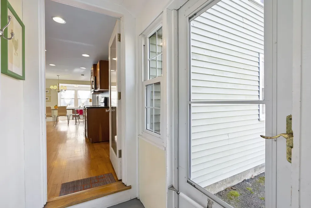 209 Middle Road Falmouth ME 04105