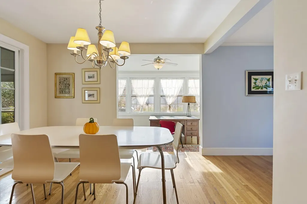 209 Middle Road Falmouth ME 04105